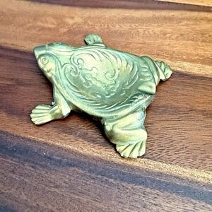 Vintage Brass Frog Ashtray Trinket Tray Taiwan 5" Figural Decor Toad Ring Dish